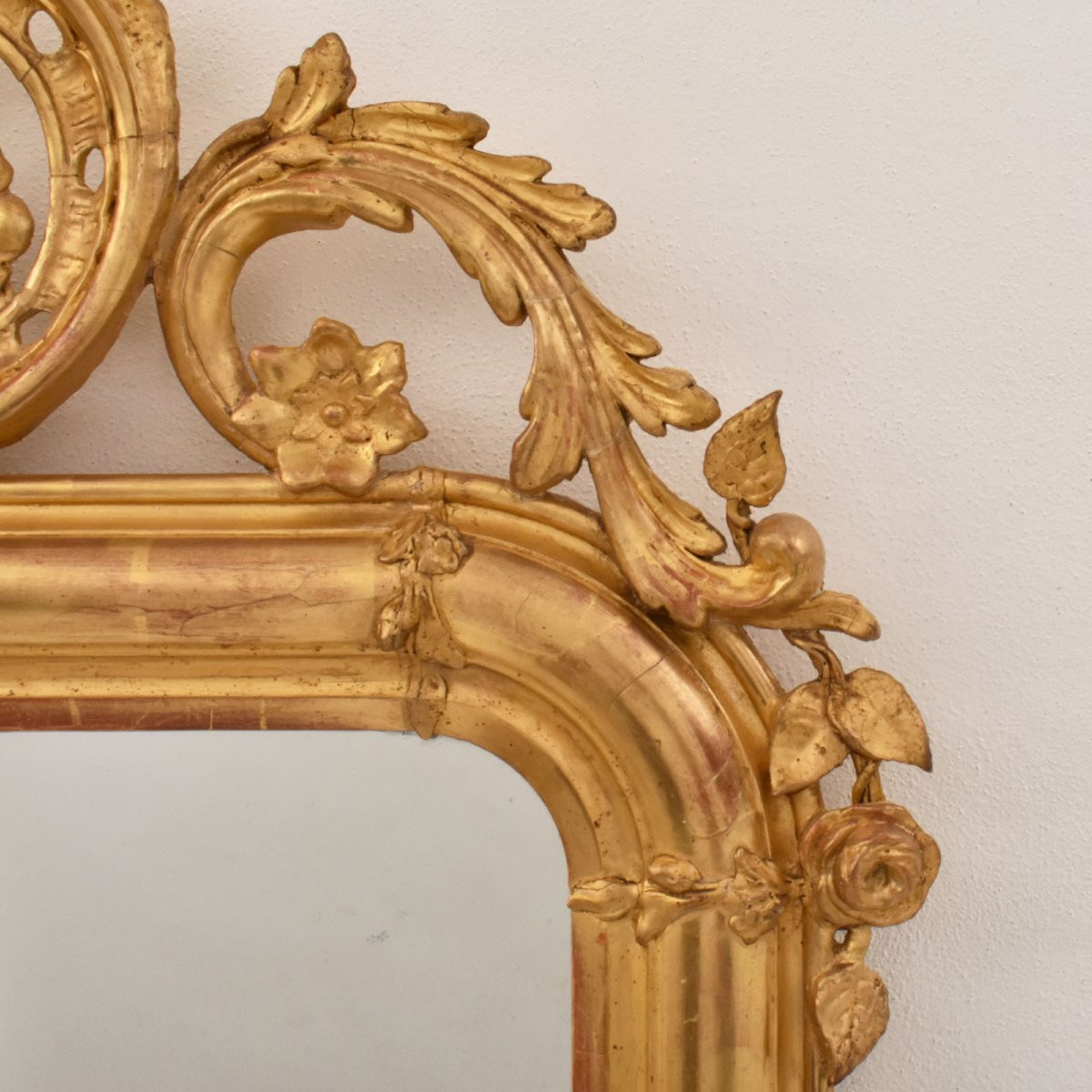 SPECCHIO ANTICO CON CIMASA CON FIORI, SPECCHIERA ANTICA LUIGI FILIPPO, CORNICE DORATA, XIX SECO-photo-3