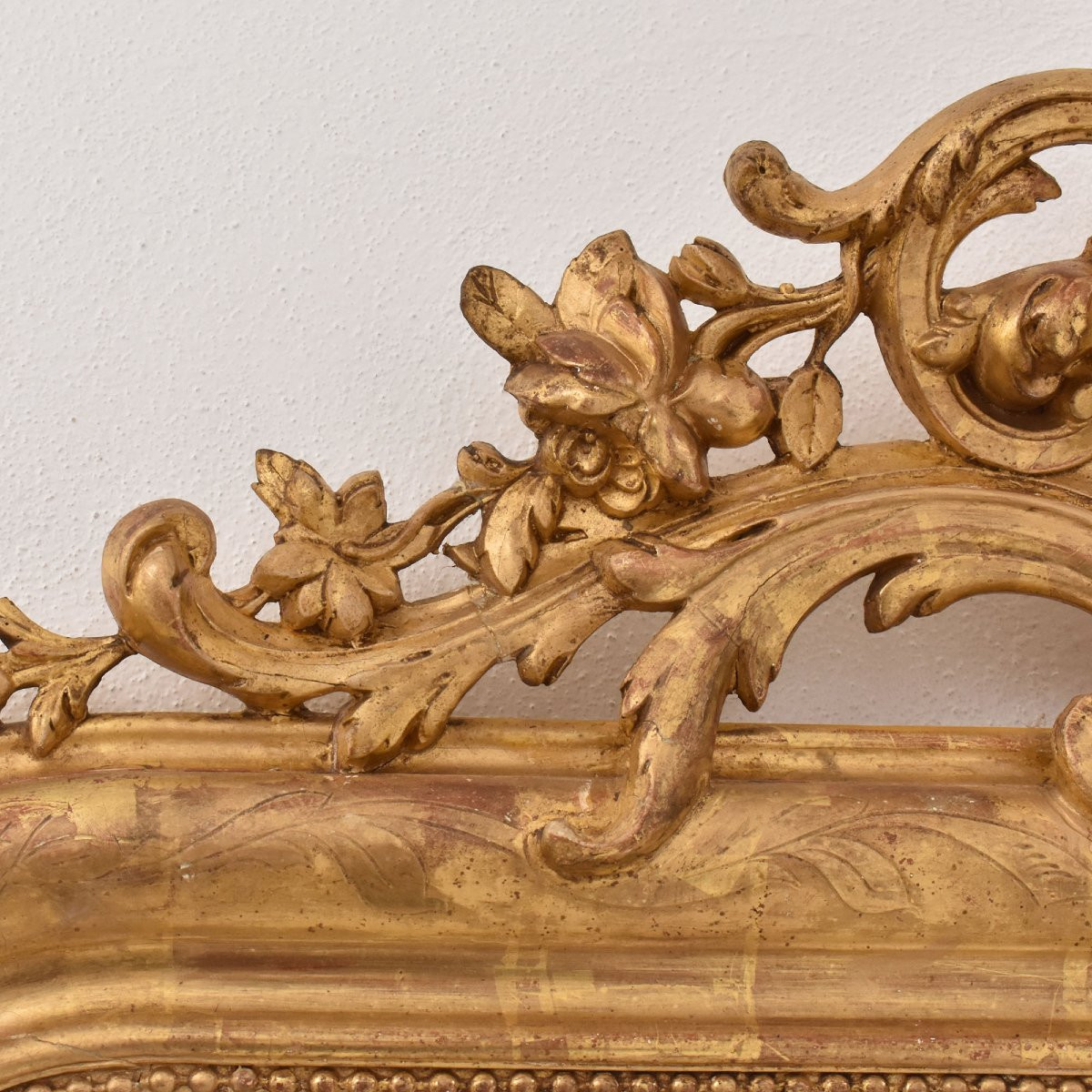 SPECCHIO ANTICO CON CIMASA FLOREALE, LUIGI FILIPPO, CORNICE DORATA, XIX SECOLO. (SPC199)-photo-3