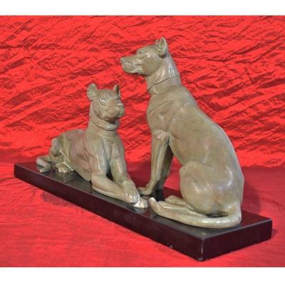 Sculptures En Régule, Sculpture Avec Deux Chiens, Signé Oudine, Art Déco. (STAN43)