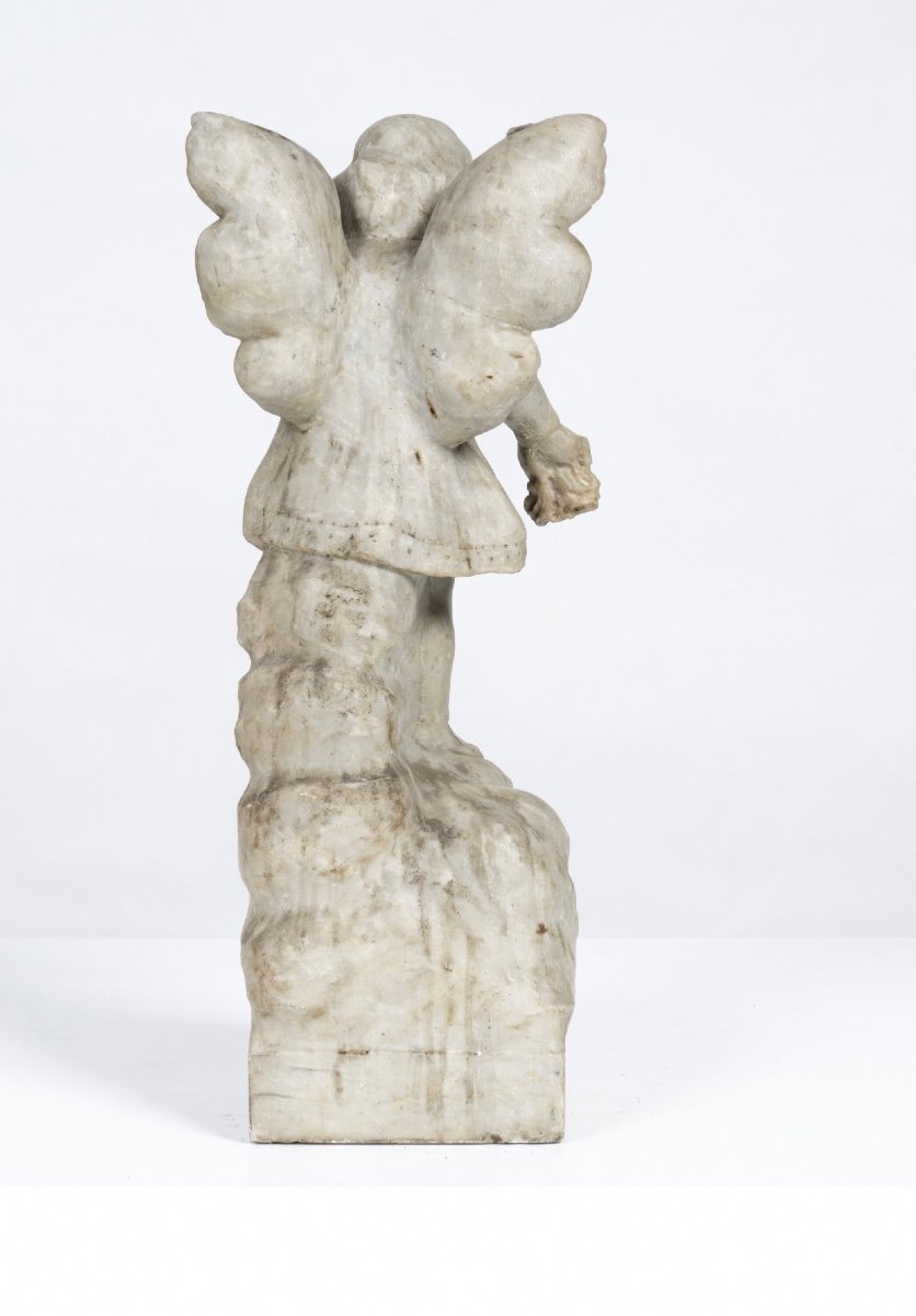 Angelo alato in marmo . XVIII secolo-photo-3