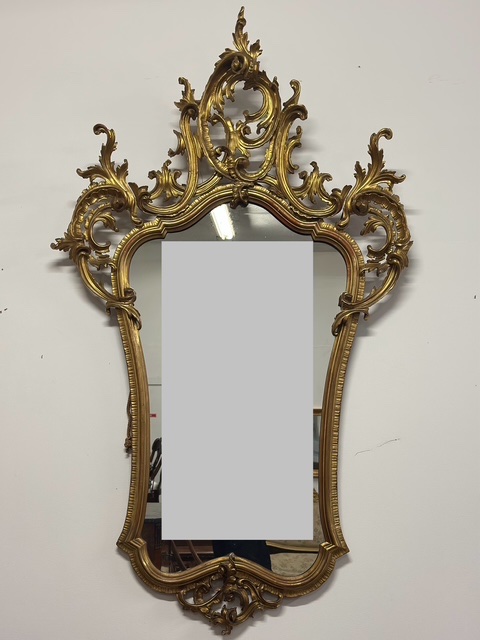 Specchiera in legno intagliato e dorato a foglia. Venezia primissimi 800. 208 x 122.-photo-1