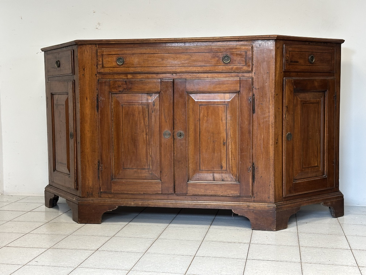 Credenza scantonata Luigi XVI. Verona XVIII secolo