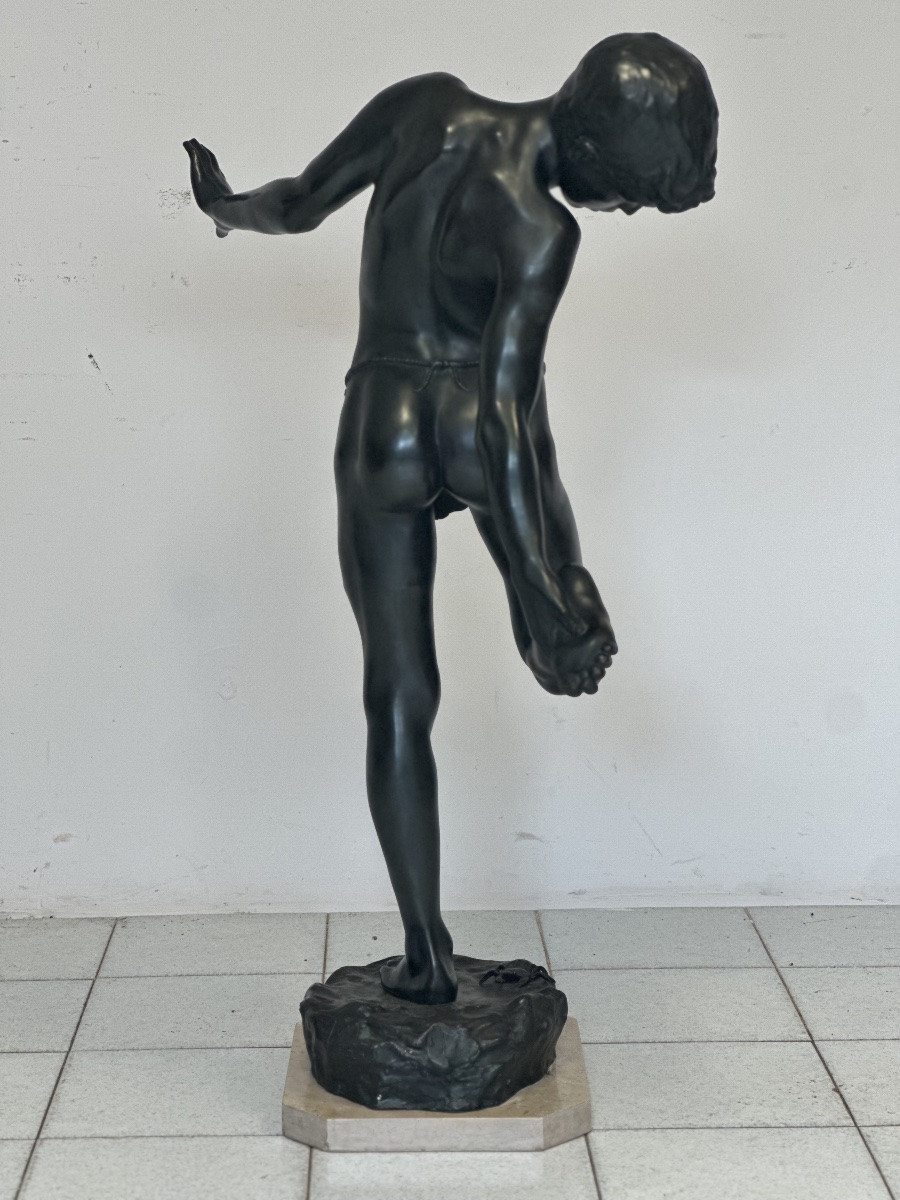 Fanciullo morso da un granchio . Bronzo. Altezza 103 cm-photo-2