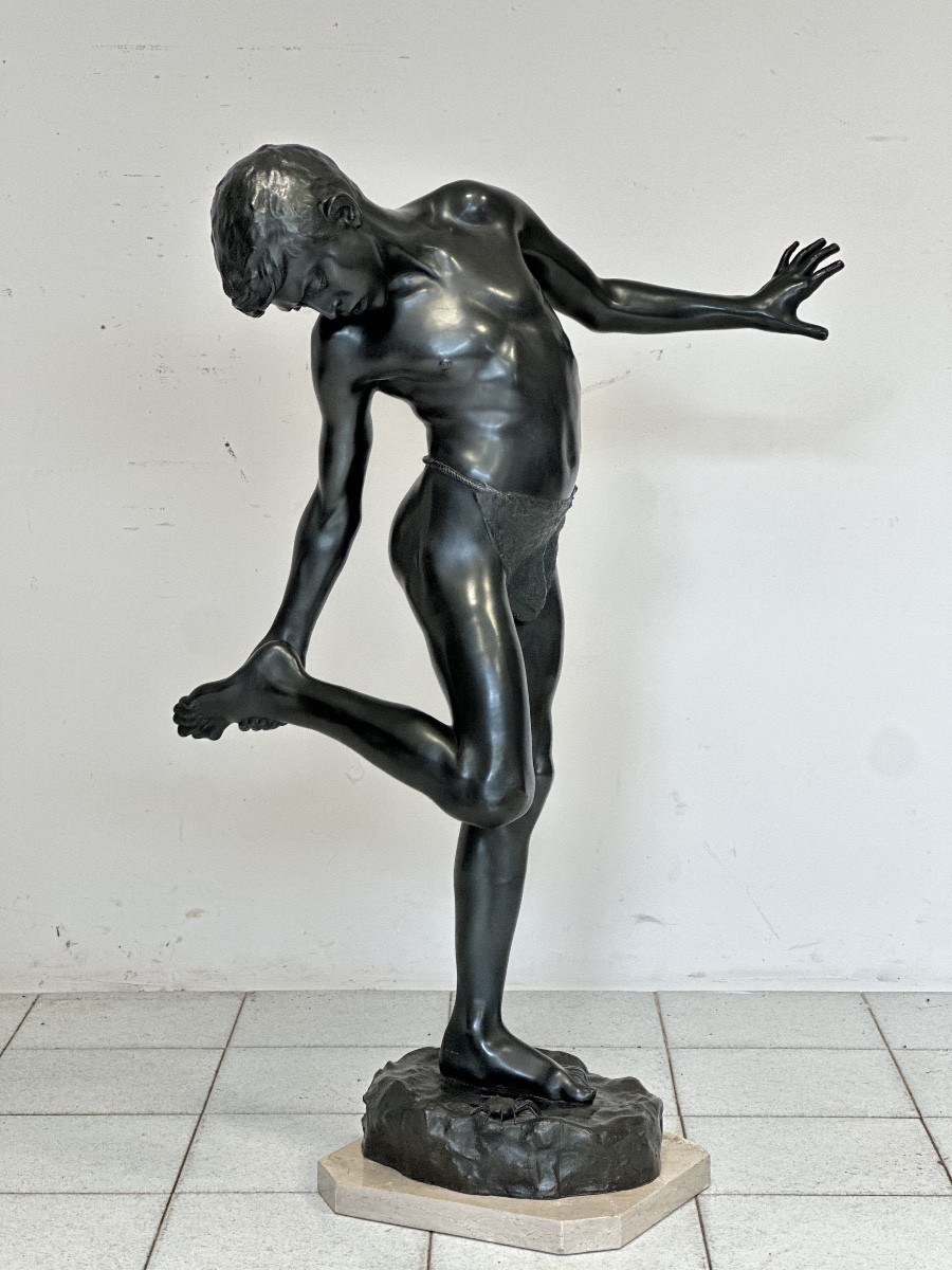 Fanciullo morso da un granchio . Bronzo. Altezza 103 cm