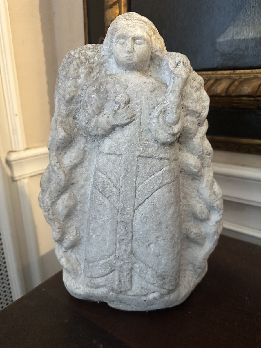 Madonna scultura in pietra fine 500-photo-1
