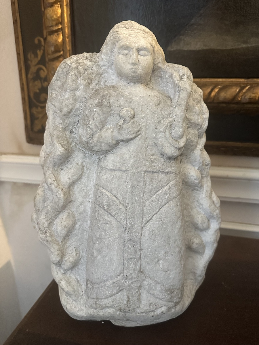 Madonna scultura in pietra fine 500-photo-3