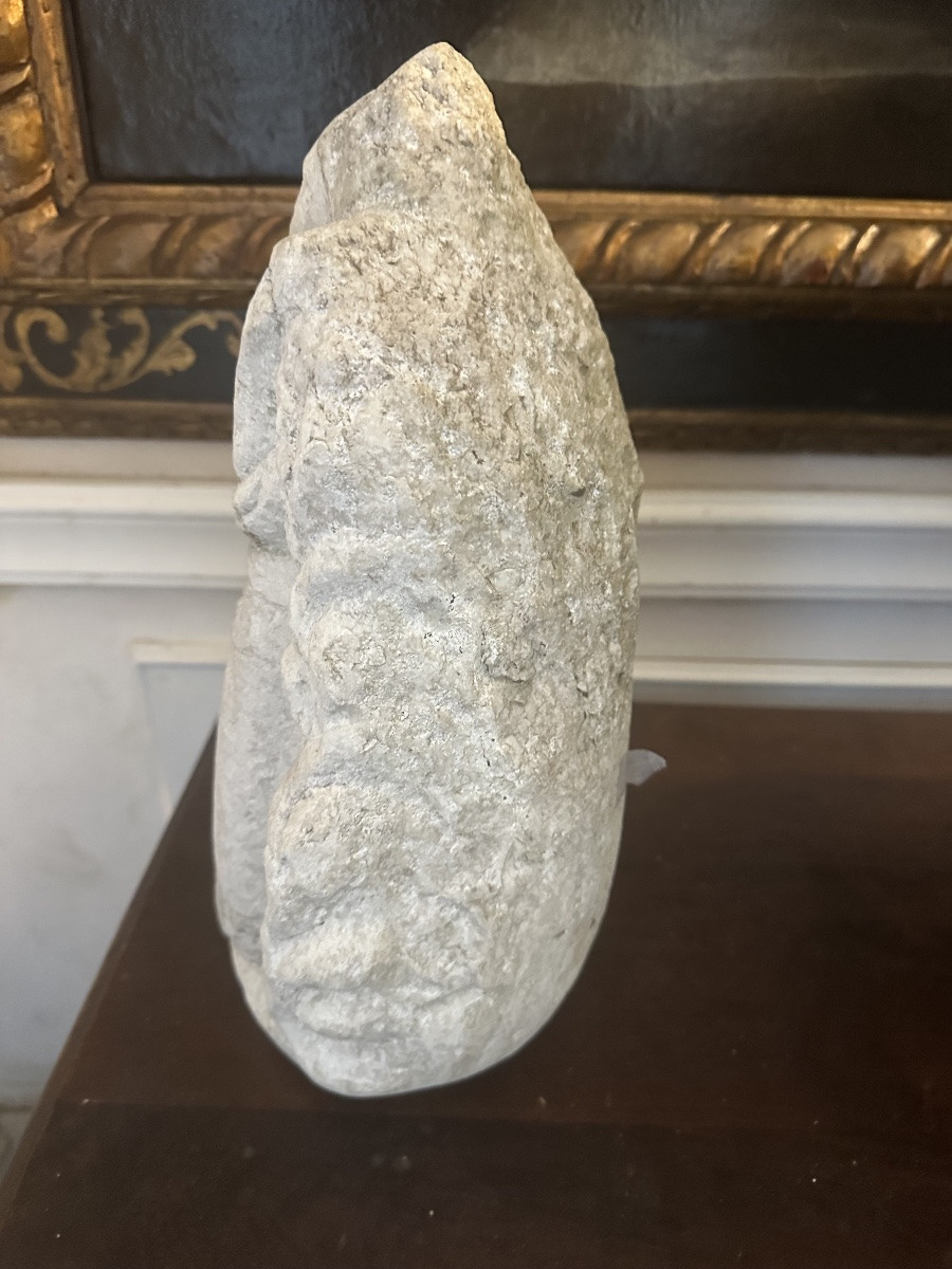 Madonna scultura in pietra fine 500-photo-7
