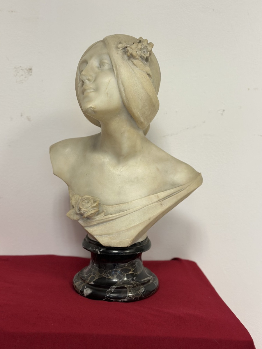 Busto in marmo di Carrara. La bella Fiorentina Emilio fiaschi 1858 . 1941