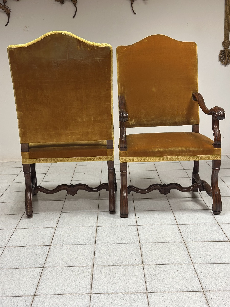 Coppia di troni a ossa di montone . Lombardia fine 600-photo-4