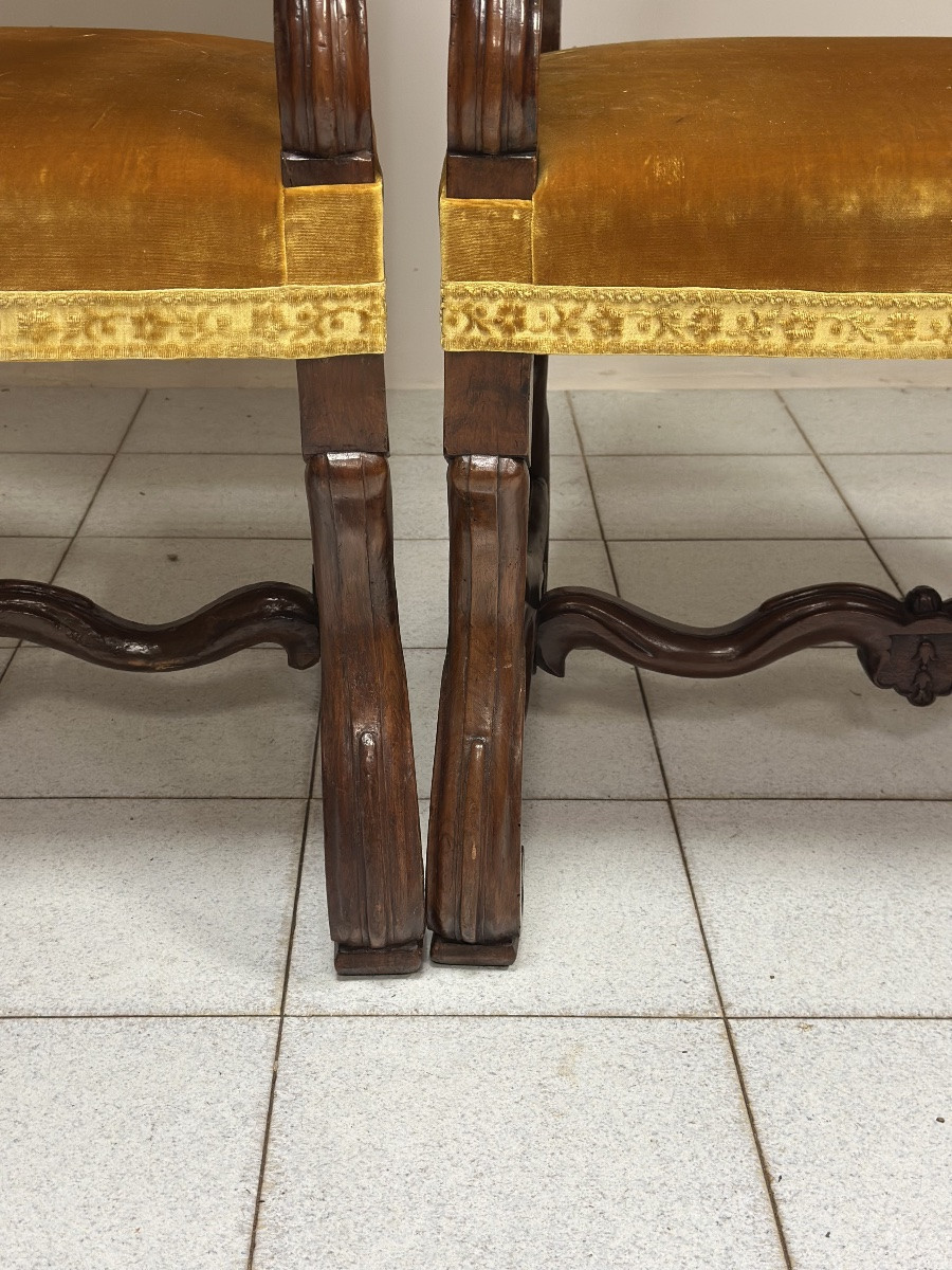 Coppia di troni a ossa di montone . Lombardia fine 600-photo-3