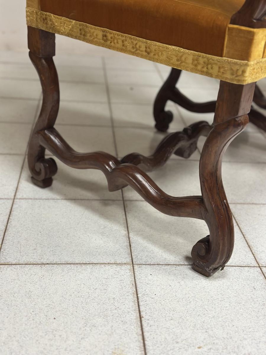 Coppia di troni a ossa di montone . Lombardia fine 600-photo-5