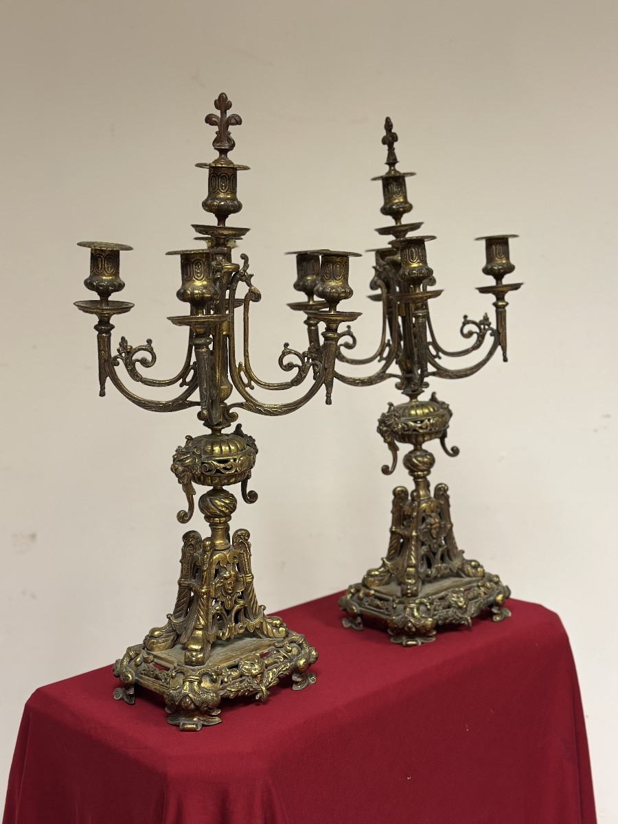 Coppia di candelieri in bronzo dorato . XIX secolo.-photo-1