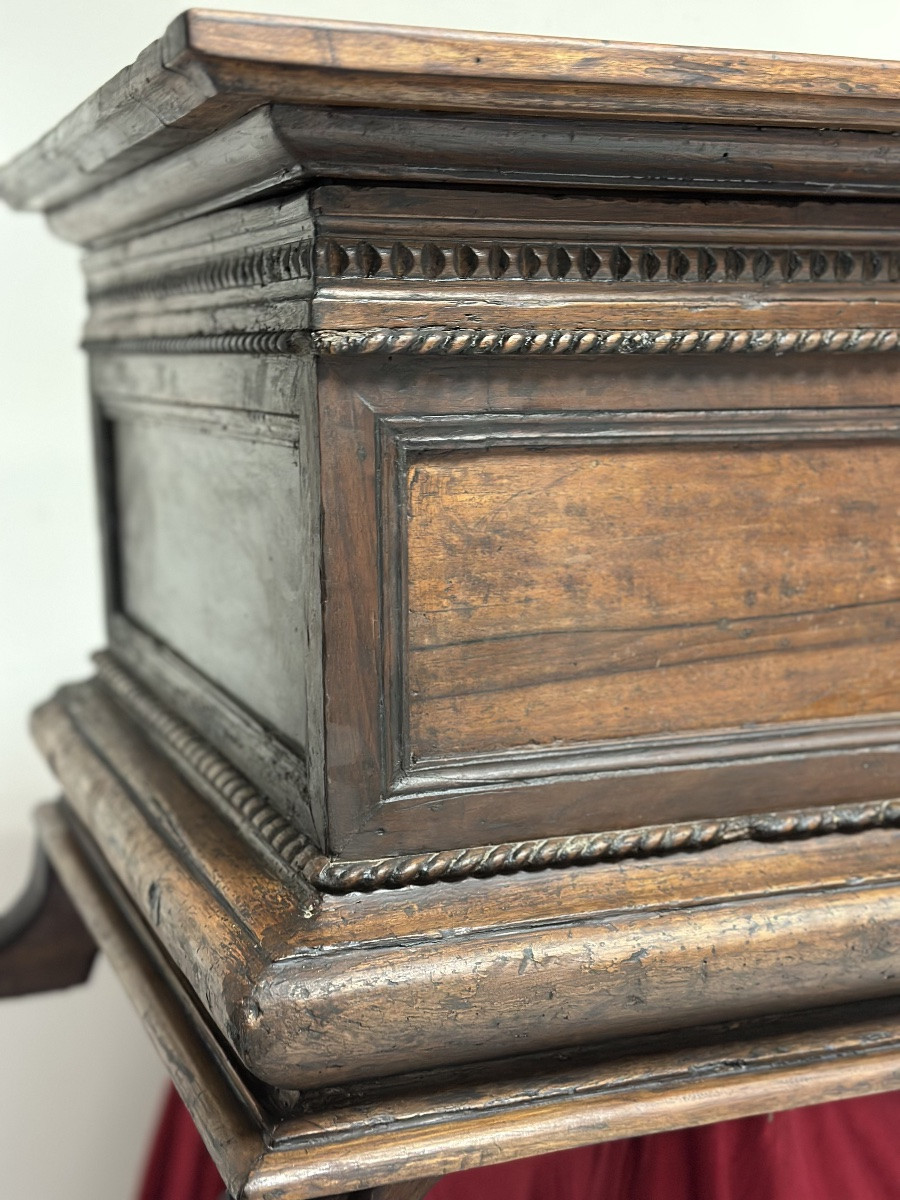 Cassapanca di noce . Firenze fine XVI inizio XVII secolo-photo-5