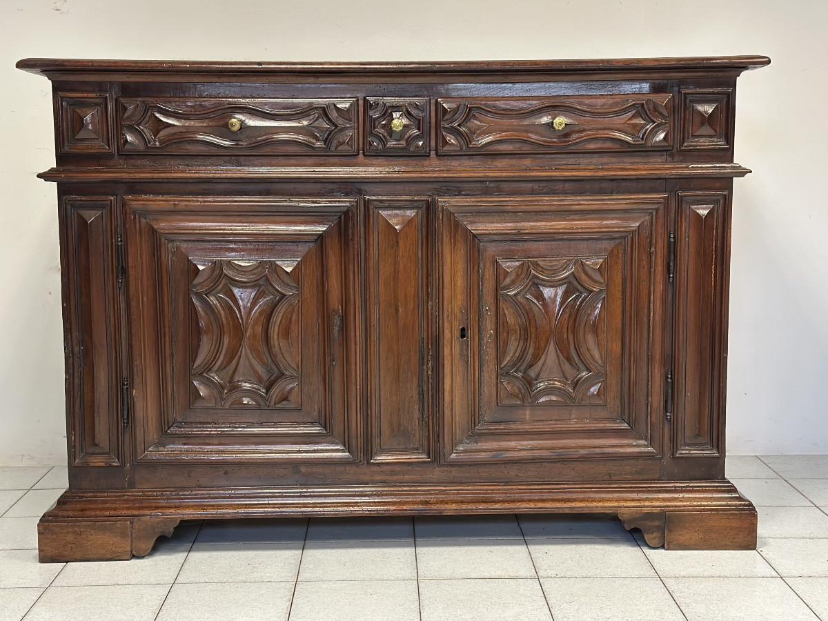 Credenza in noce. Liguria / Piemonte / inizio XVIII secolo-photo-1