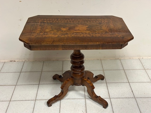 Tavolo intarsiato . Rolo XIX secolo-photo-5