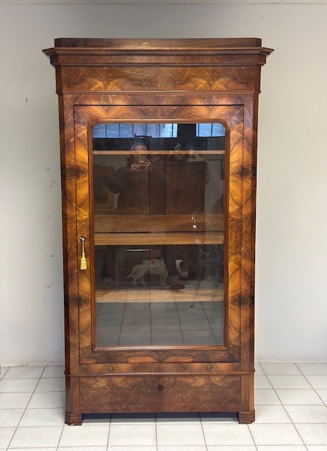 Libreria / vetrina in noce e radica di noce. XIX secolo ( restaurato )