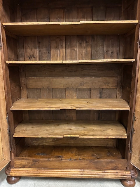 Grande armadio in noce da sagrestia. Parigi primi dell'700-photo-8