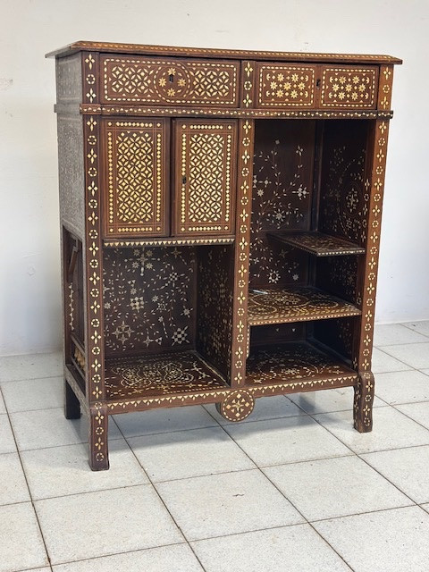 Credenza intarsiata alla maniera di Adriano Brambilla . Milano fine XIX secolo-photo-7