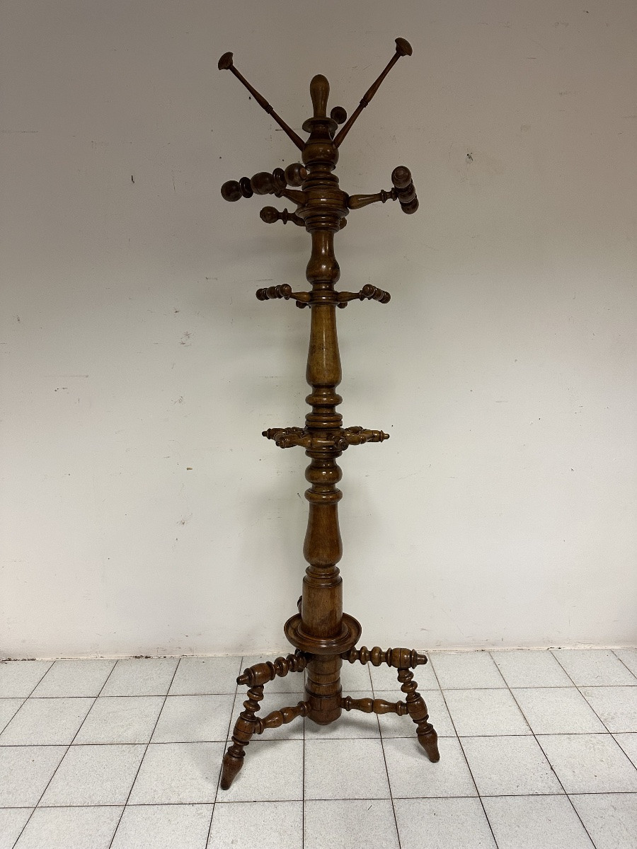 Attaccapanni in noce a rocchetto, XIX secolo.-photo-1