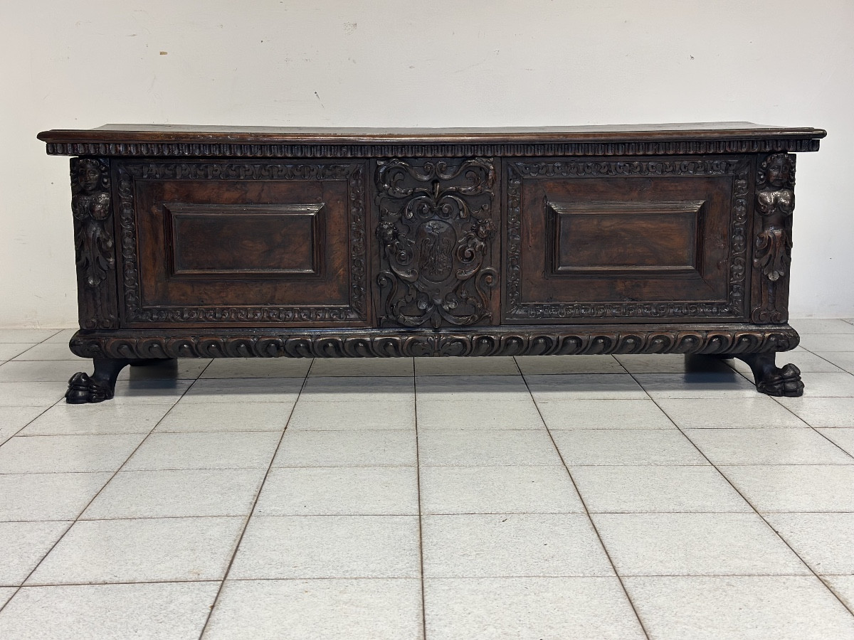 Cassapanca nobiliare rinascimentale lombarda città di Bergamo primo 600 XVII secolo