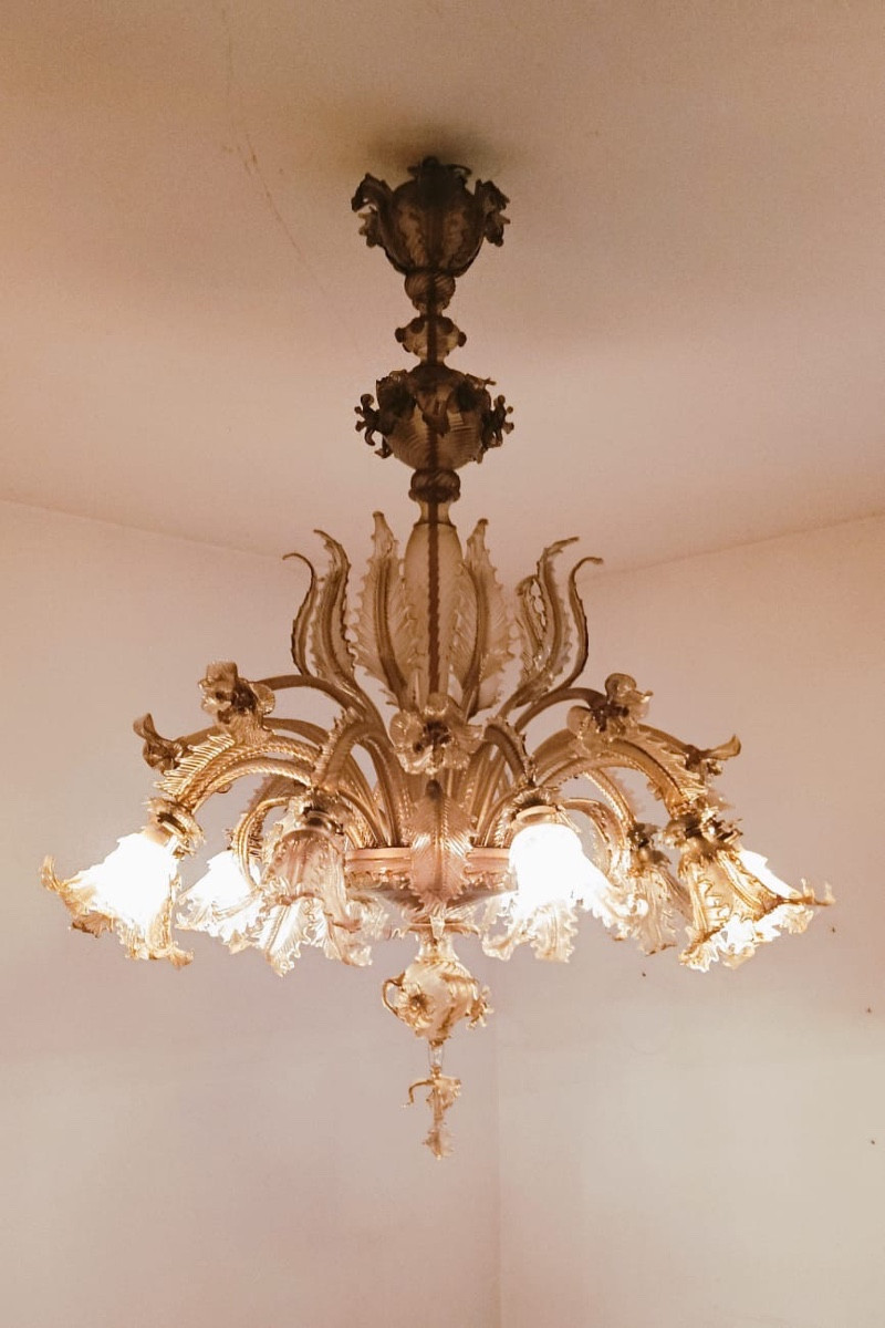 Lampadario in vetro di Murano. Barovier & Toso Primi XX secolo. 154 x 124.