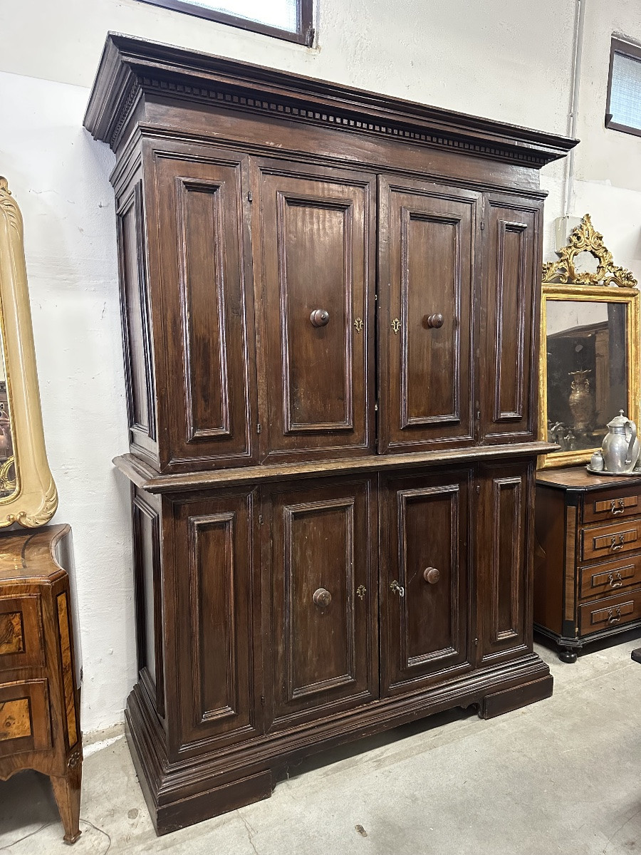 Credenza doppio corpo . Emilia Modena Bologna prima metà dell’ 600-photo-1
