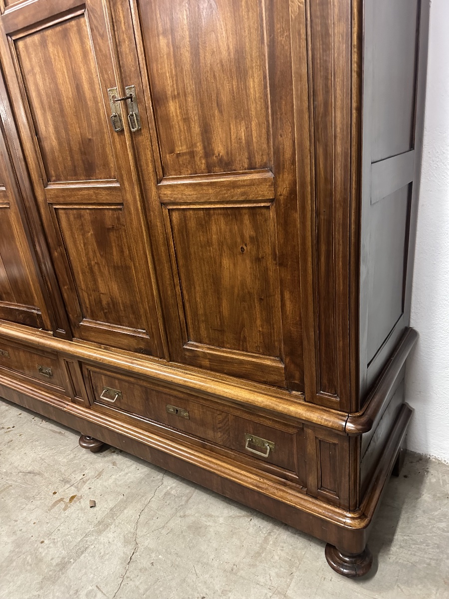 Armadio Carlo X quattro porte lombardo noce . Milano prima metà 800-photo-3