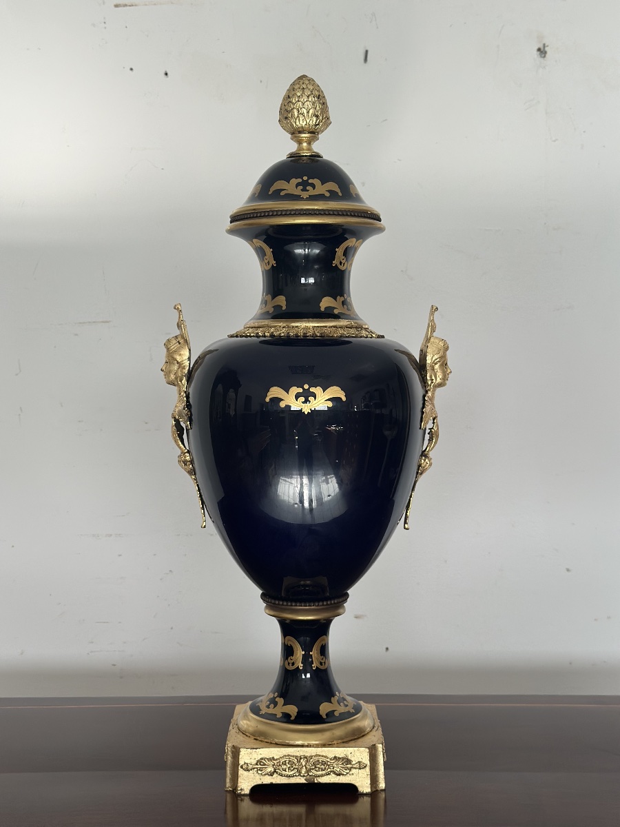 Vaso in porcellana e bronzo dorato. Parigi epoca 800. H 72 cm-photo-3