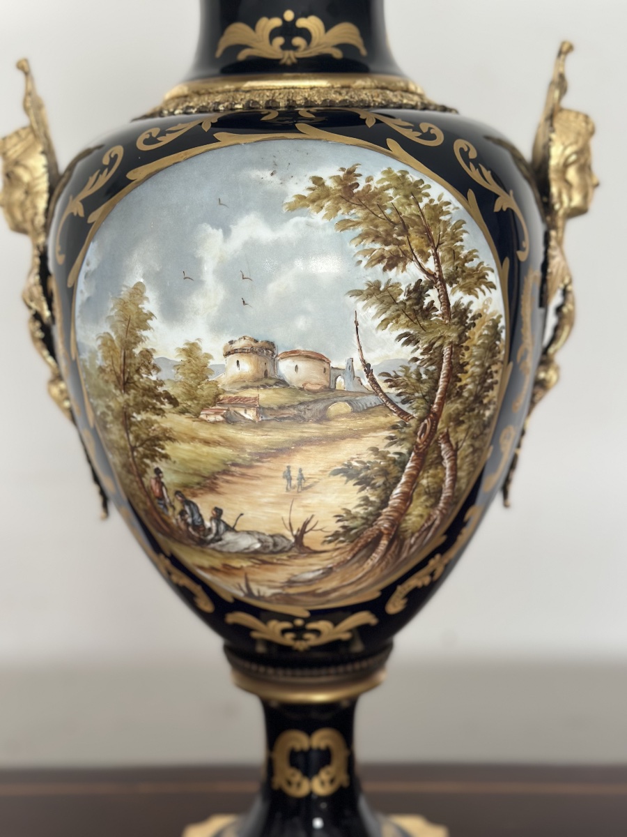 Vaso in porcellana e bronzo dorato. Parigi epoca 800. H 72 cm-photo-3