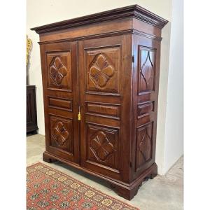 Armadio a quadrifoglio. Genova XVII secolo. Restaurato