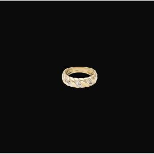 Godronnée Ring In 18 Carat Yellow Gold And Diamonds