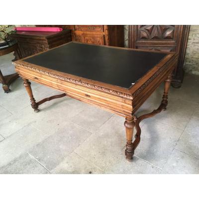 ​​​​​​​bureau Henry Ii