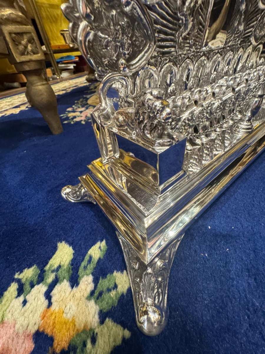 Hannukkah Ebraico in argento massiccio ,lavorato finemente a mano , costituito da  Otto portaca-photo-1