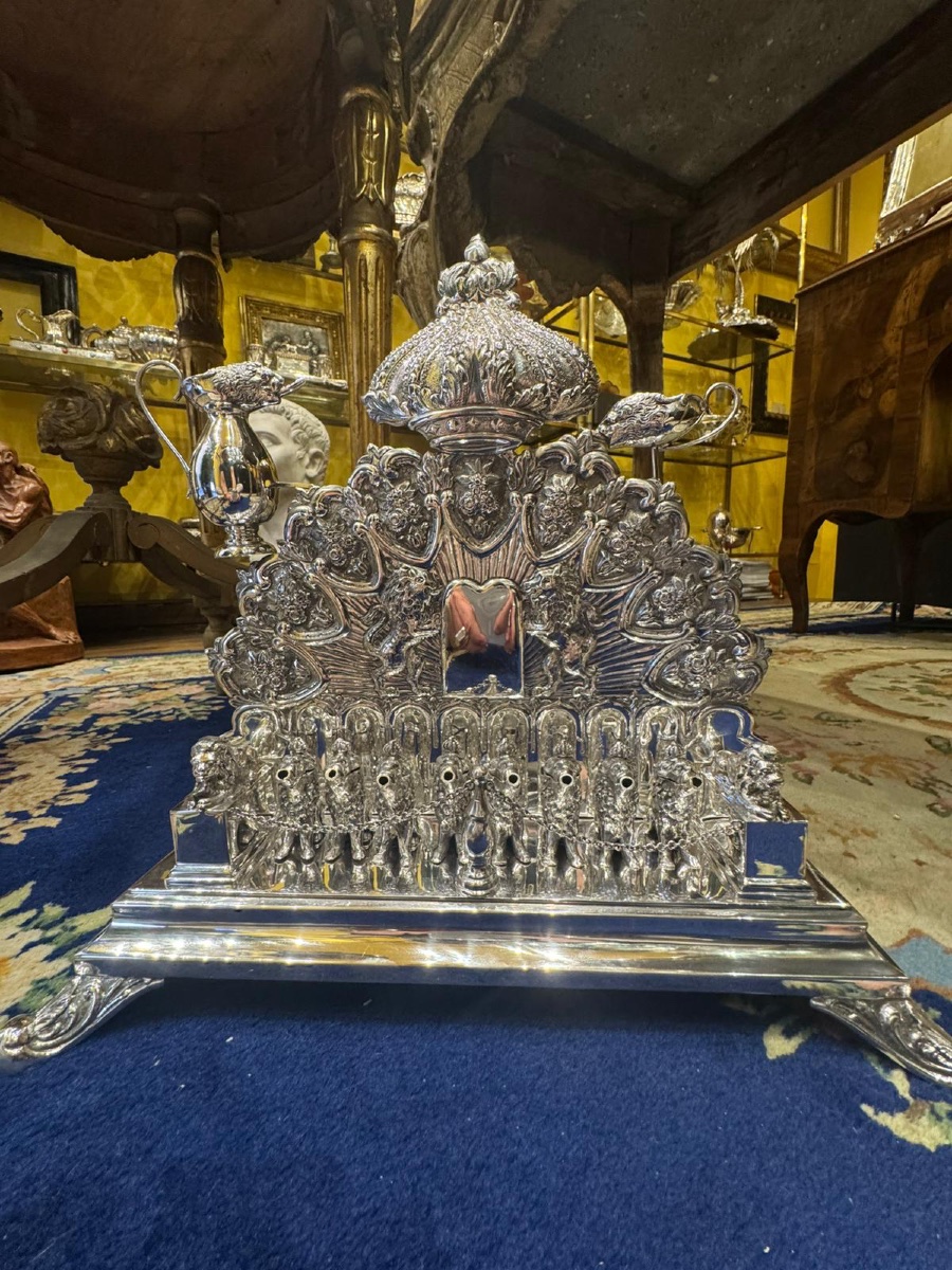 Hannukkah Ebraico in argento massiccio ,lavorato finemente a mano , costituito da  Otto portaca-photo-4