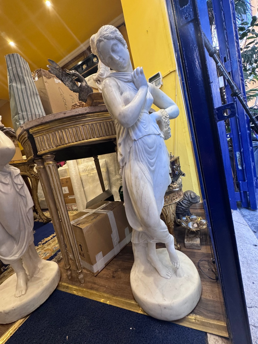 coppia di grandi sculture femminili raffiguranti 2 Vestali danzanti , da Canova , della seconda-photo-8