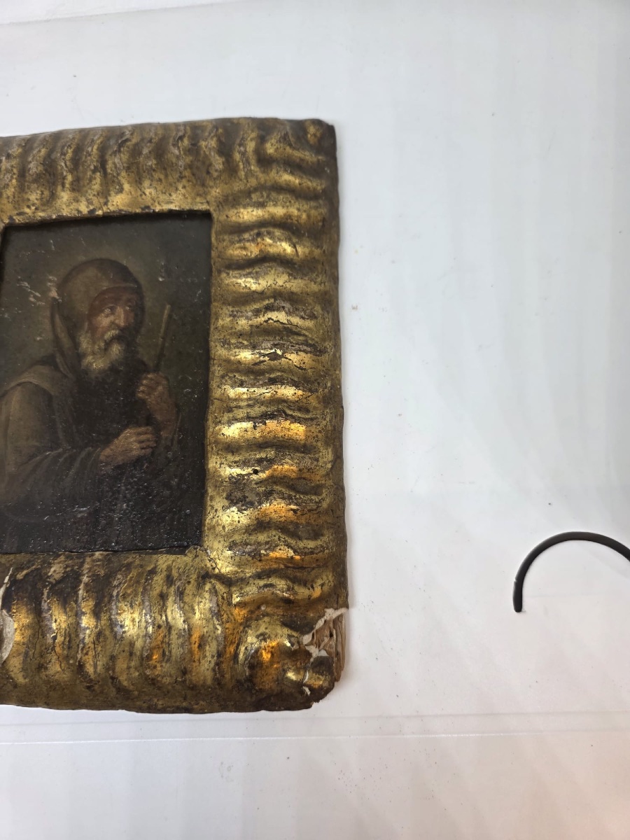 piccolo dipinto olio su tavola del fine secolo XVI con esemplare cornice coeva scolpita ad onde-photo-2