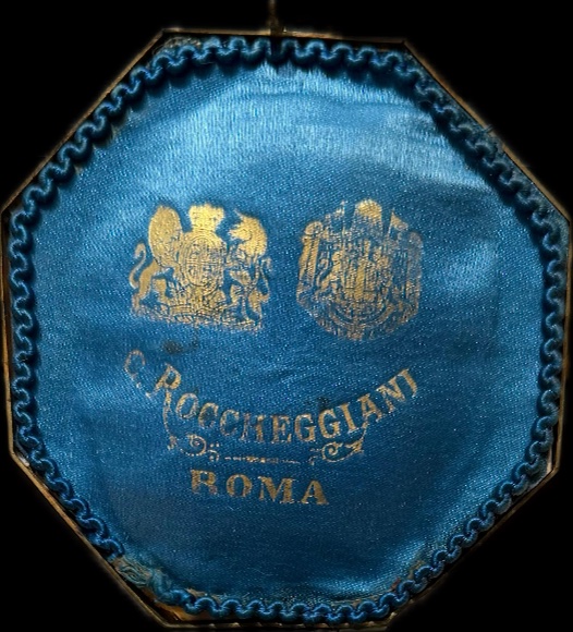 Descrizione SCATOLa PORTAGIOIE, ROMA, FINE SECOLO XIX 1850/60 ca  di forma esagonale in metallo-photo-2