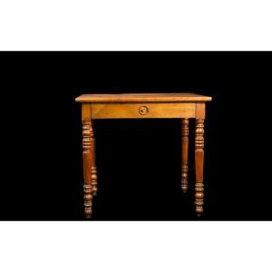 Small Walnut Table, 19th Century (78*58cm)