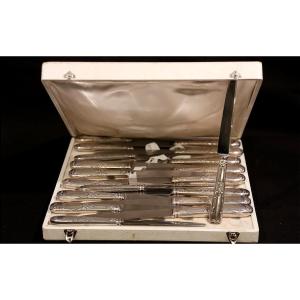 19 Silver And Stainless Steel Knives