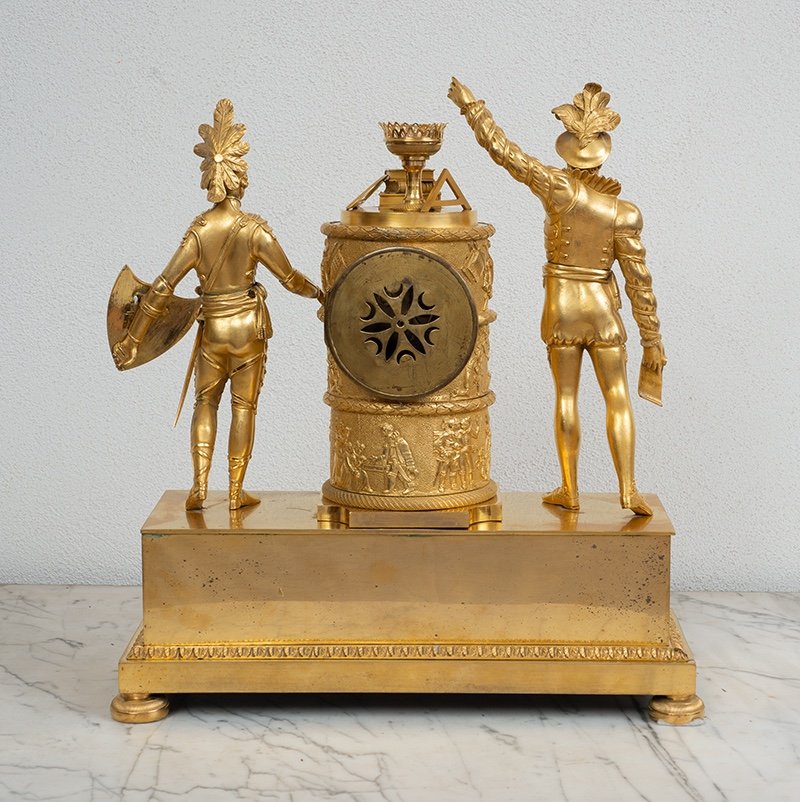 Orologio antico Impero  Francese in bronzo dorato finemente cesellato. Periodo XIX secolo.-photo-1