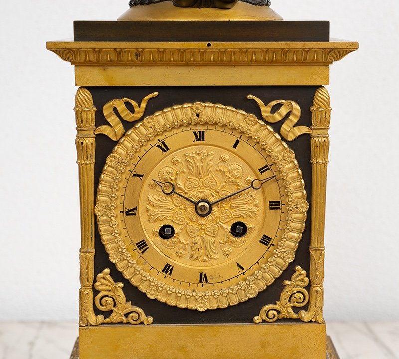 Orologio antico Carlo X Francese in bronzo dorato e bronzo patinato. Periodo inizio XIX secolo.-photo-3