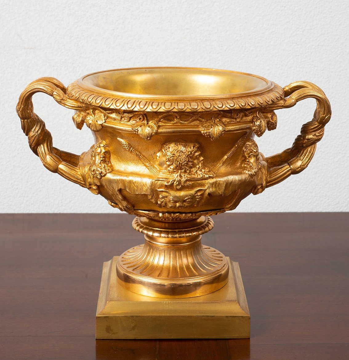 Coppa/centrotavola antica Napoleone III Francese in bronzo dorato XIX secolo.-photo-2