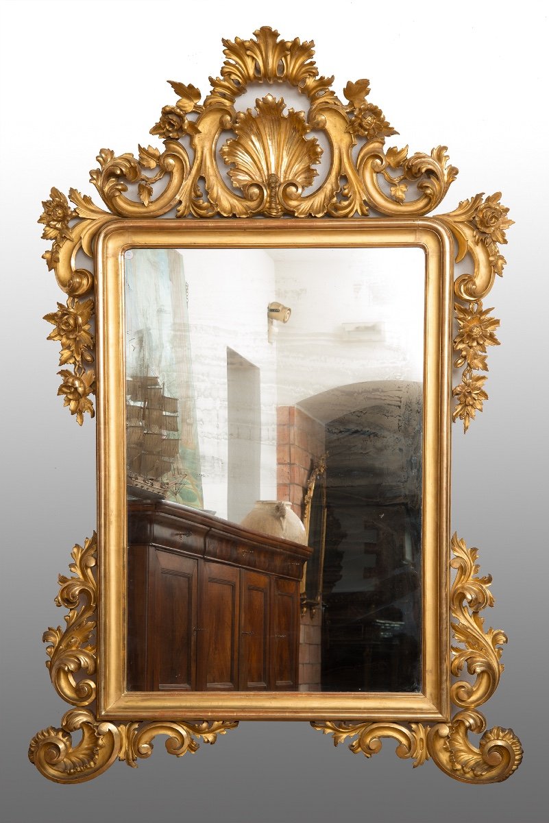 Elegante specchiera Luigi Filippo napoletana della prima metà del 800