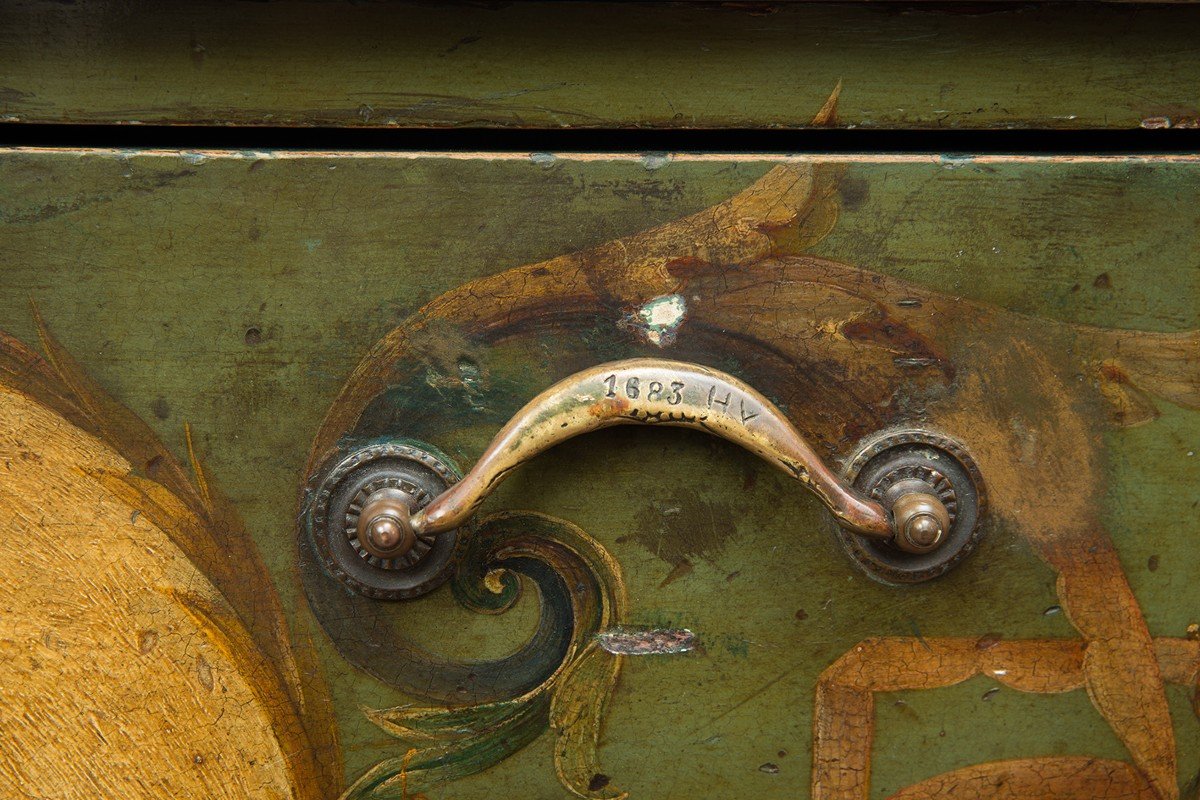 Comoncino Luigi XIV Francese in legno laccato verde con innesti di dipinti policromi.-photo-4