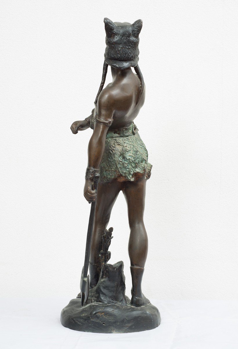 Scultura antica in bronzo patinato raffigurante "Vercingetorige". Francia inizio XX secolo.-photo-1