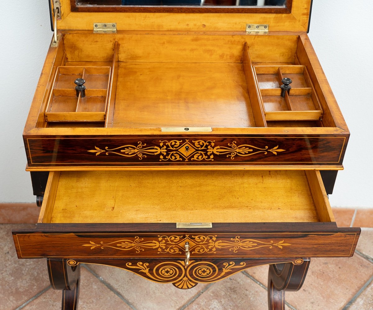 Tavolino da lavoro Carlo X Francese in legno esotico pregiato con innesti di intarsio in acero.-photo-2