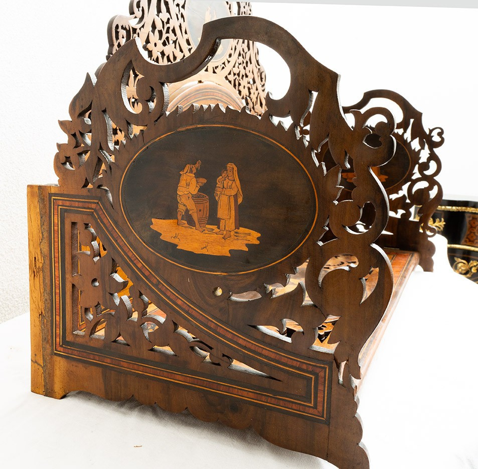 Portalettere antico Sorrentino in legno di ulivo arricchito dalla presenza di un fitto traforo.-photo-3