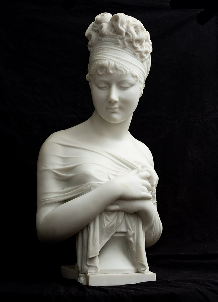 Scultura antica in marmo bianco statuario raffigurante Madame Recamier. Francia XIX secolo.-photo-2