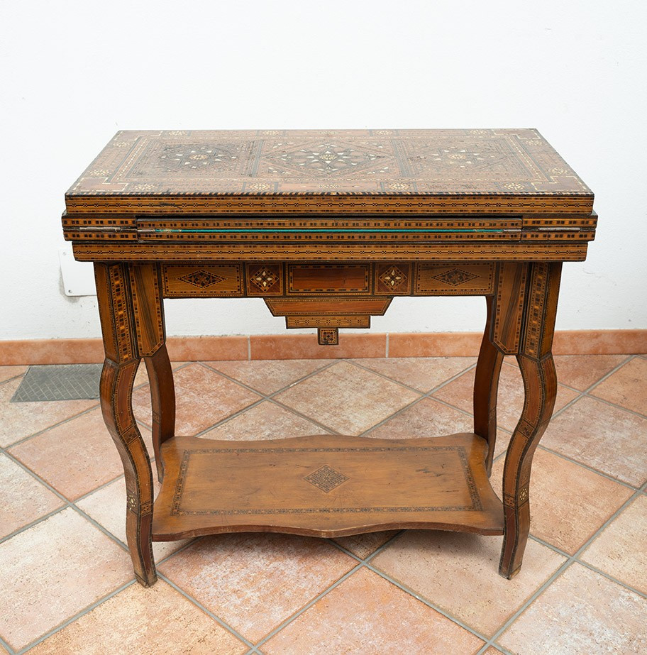 Tavolino da gioco in legno d'ulivo con intarsi in legno esotico 19secolo.-photo-6