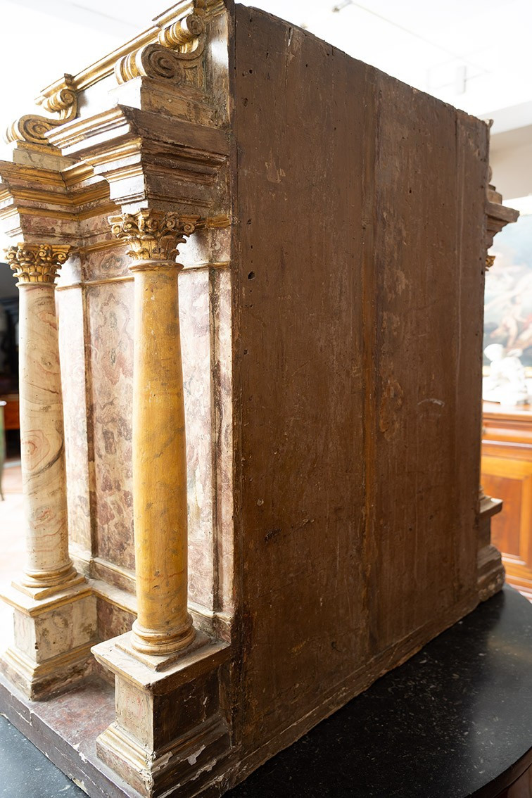 Tabernacolo antico in legno marmorizzato di provenienza romana XVII secolo.-photo-4